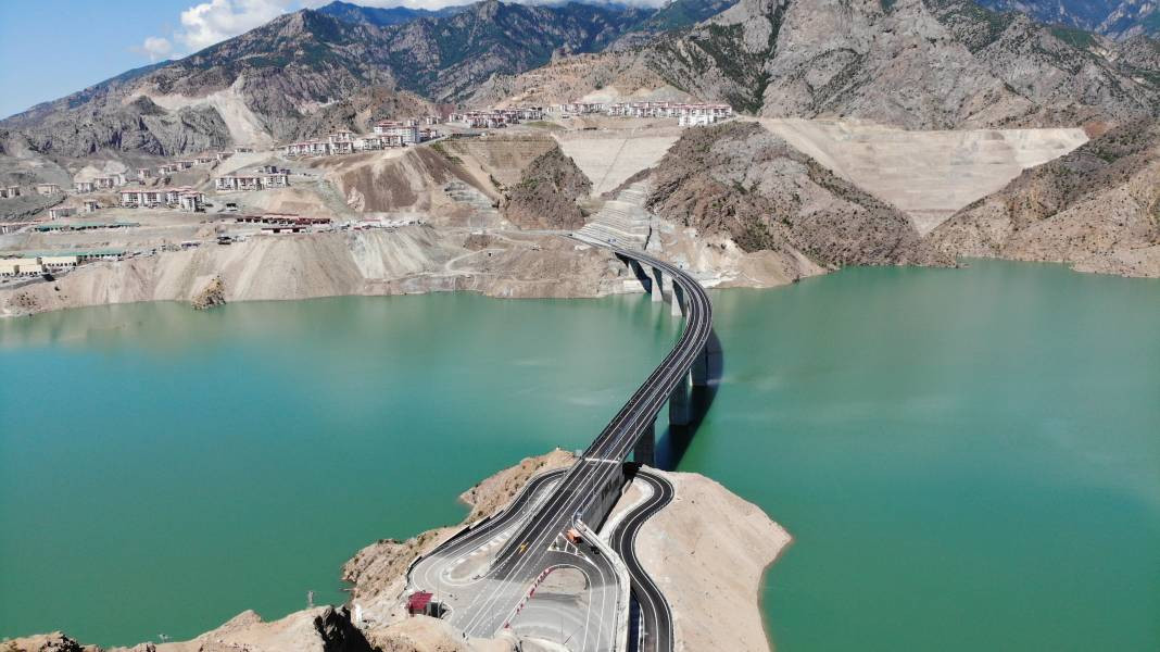 Yusufeli Merkez Viyadüğü hizmete açıldı! 15,5 kilometre kısaldı - Resim: 18